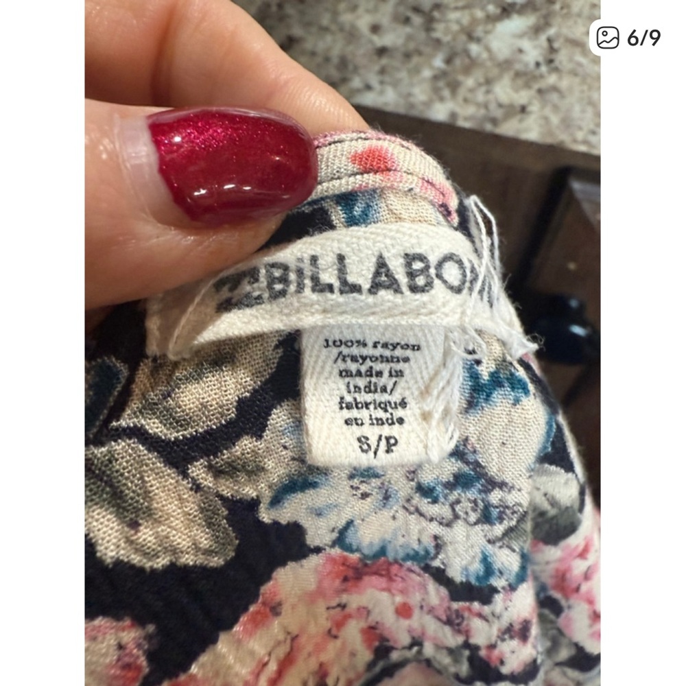 Billabong Black and Pink Floral Blouse - Picture 6 of 9